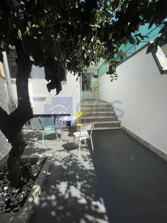 Affittasi casa privata a Myslym Shyr 1+1 con cortile e parcheggio