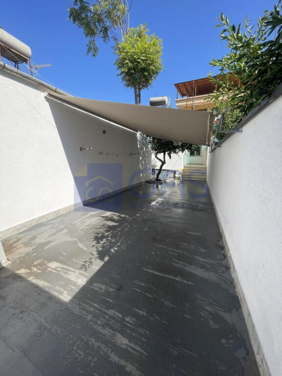 Affittasi casa privata a Myslym Shyr 1+1 con cortile e parcheggio
