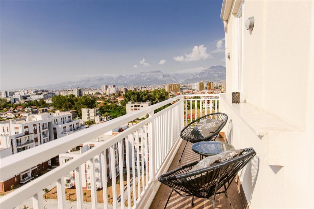 Super 1+1 apartment for rent at Vila L, Astir