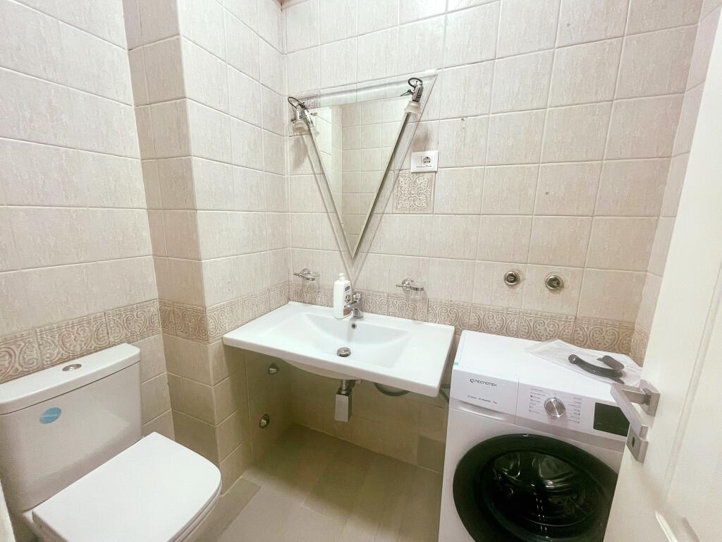 Jepet me QIRA apartament 2+1 në Bllok, Shkolla “11 Janari”