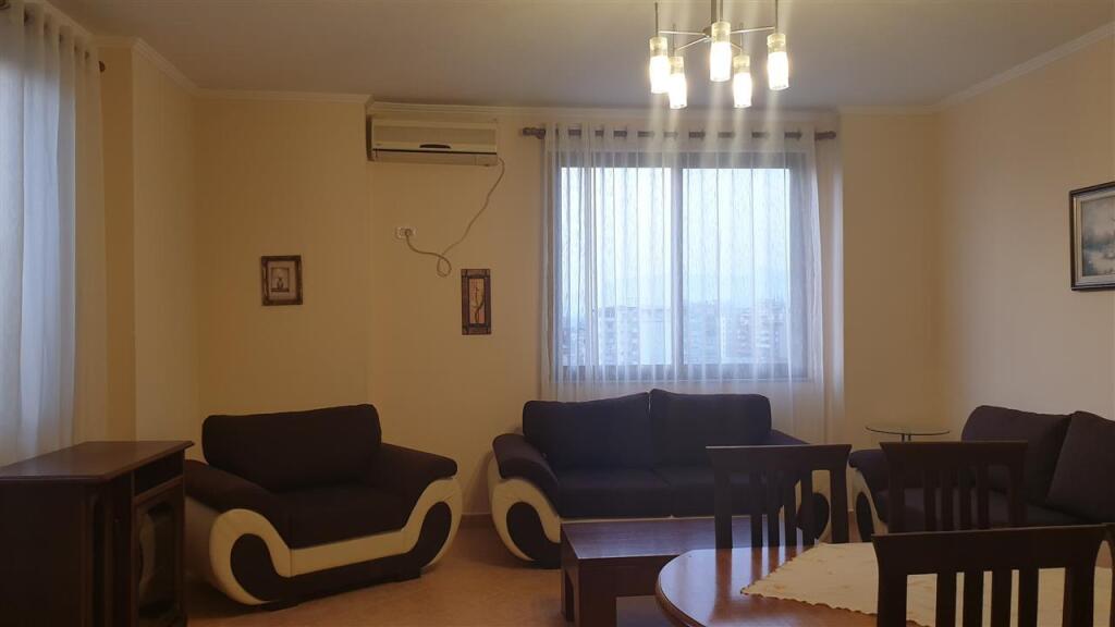 Affittasi Appartamento 1+1 + Annesso – Kullat Jeshile, Ish-Ekspozita