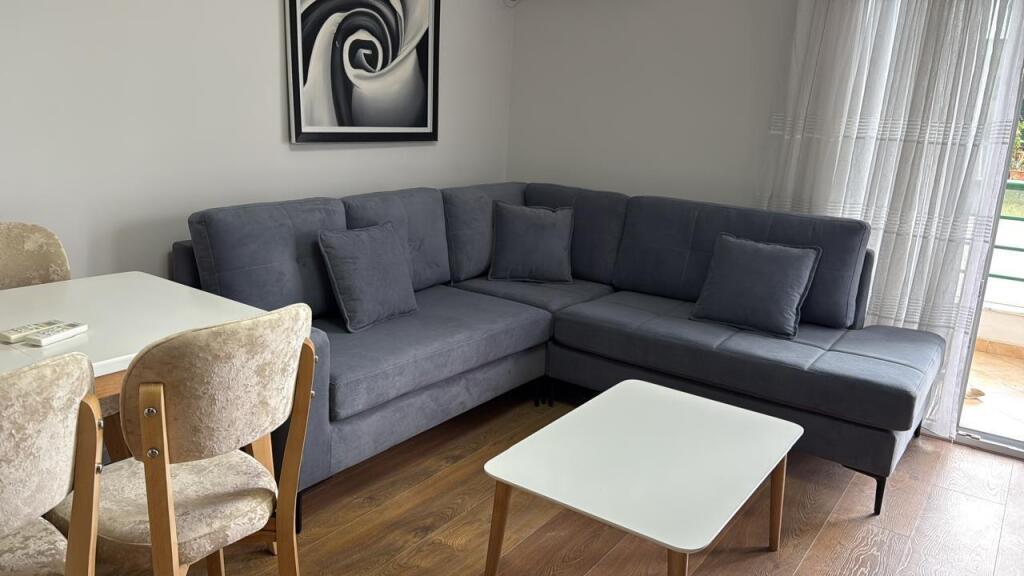 5 Maji Jepet Apartament 1+1 Me Qera