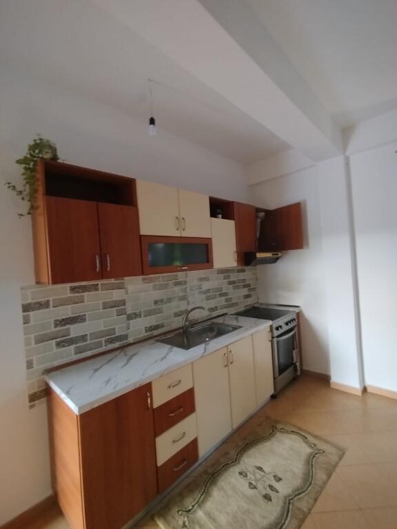 🏡 Apartament 1+1 me qira – Spitallë, pranë Varrezave të Vjetra