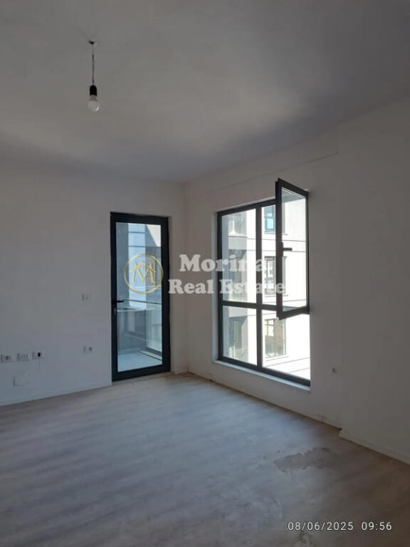 Qera Apartament 2+1, 5 Maji, 400 Euro