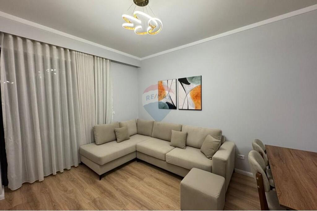 Apartment 2+1+2 for Rent – Karl Gega Street, New Boulevard