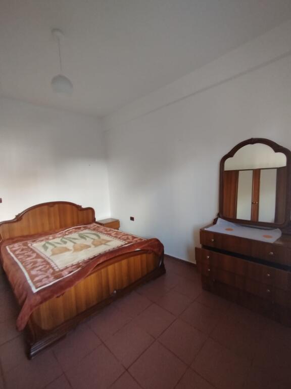 Jepet me qira apartament 1+1 në Spitallë, Durrës