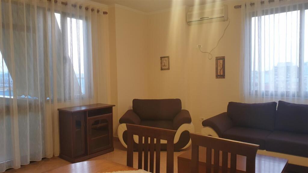 Affittasi Appartamento 1+1 + Annesso – Kullat Jeshile, Ish-Ekspozita