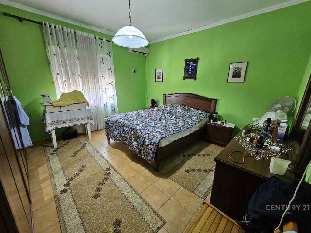 Shtëpi 2+1 (684 m² ) ne Shitje tek Casa Italia