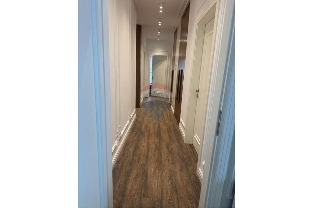 Apartament 3+1+2 me qira Zogu I Zi