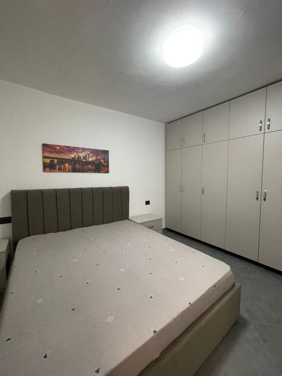 Qera, Hyrje 2+1, Rruga Riza Cerova, 600 euro