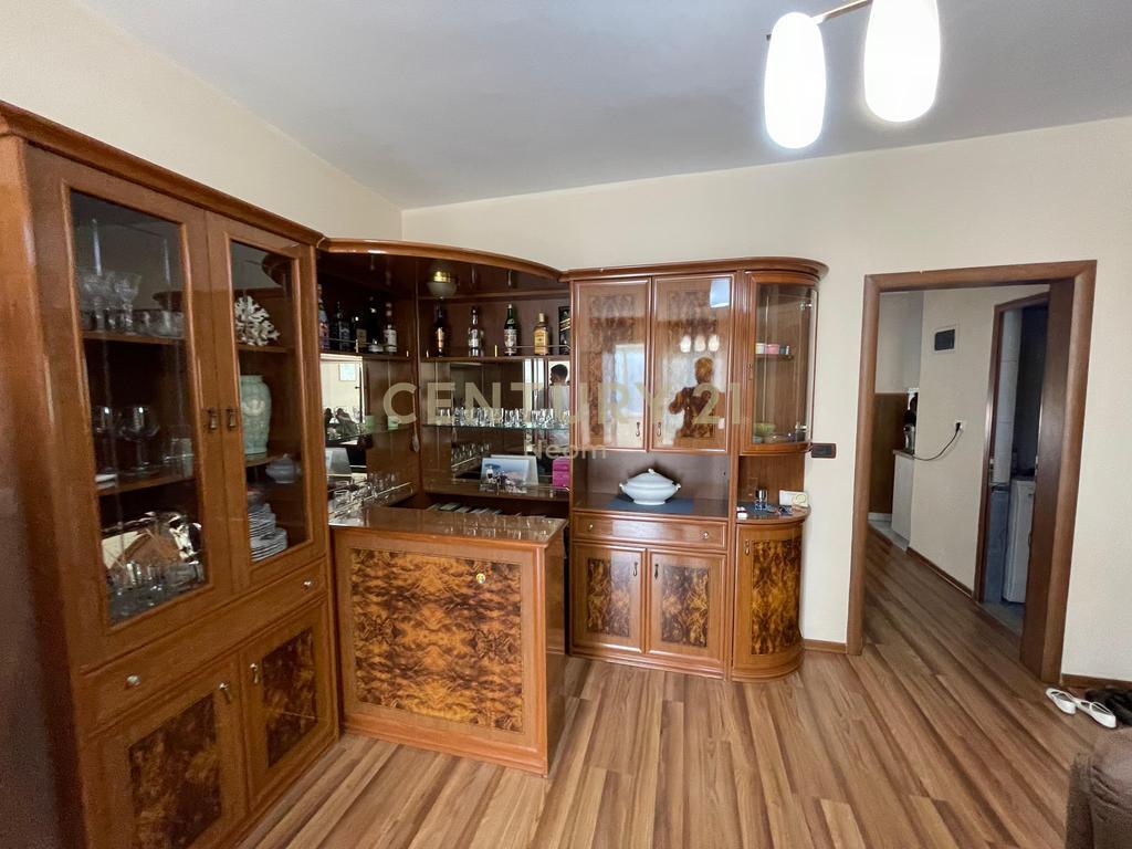 MODERN APARTMENT 3+1+2 FOR RENT – NEAR GARDA, TIRANA!