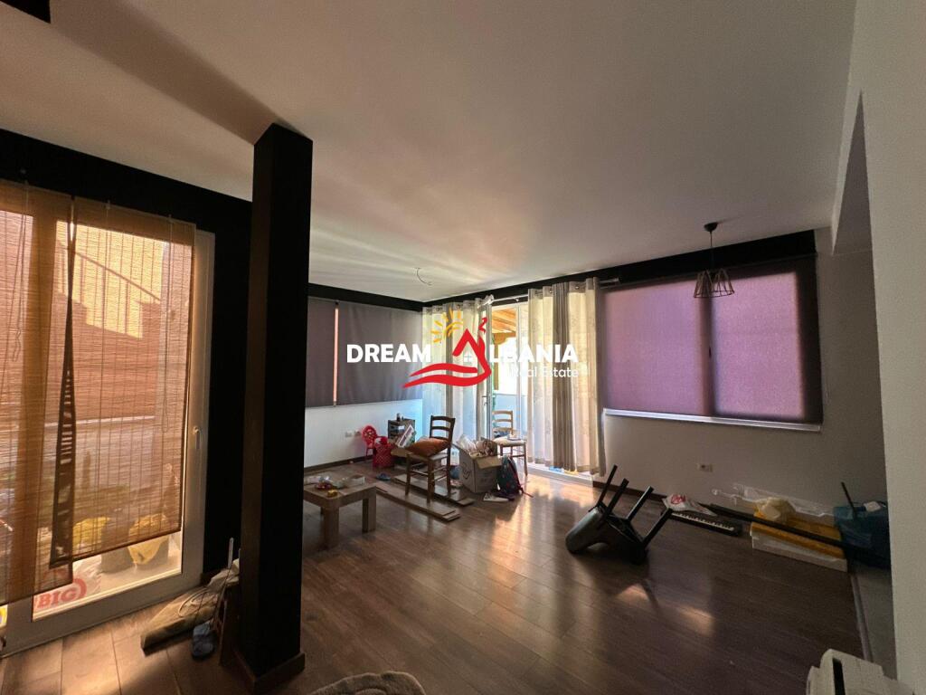 Apartament 3+1+2+verande ne shitje tek Tirana Golden Park prane Amerikan 3 (ID 4131464)