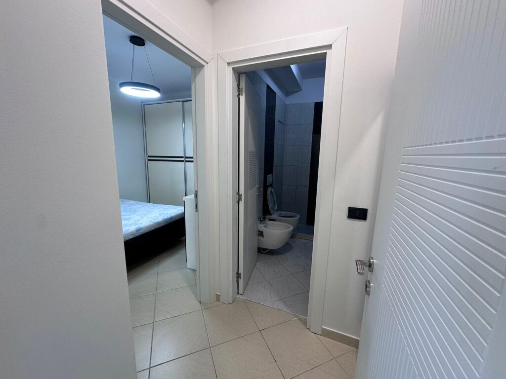Apartament me qera 1+1+parkim Rruga e Kosovarve