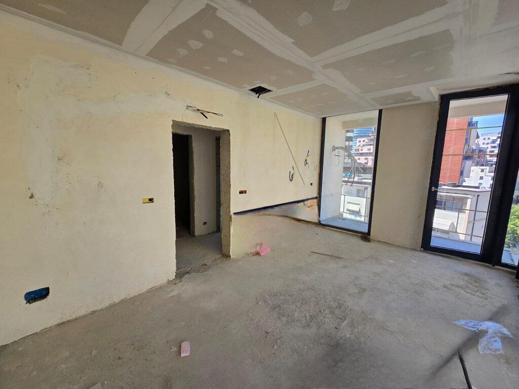 APARTMENT 2+1+2 FOR SALE NEAR THE MUSIC SCHOOL – DIBRËS STREET