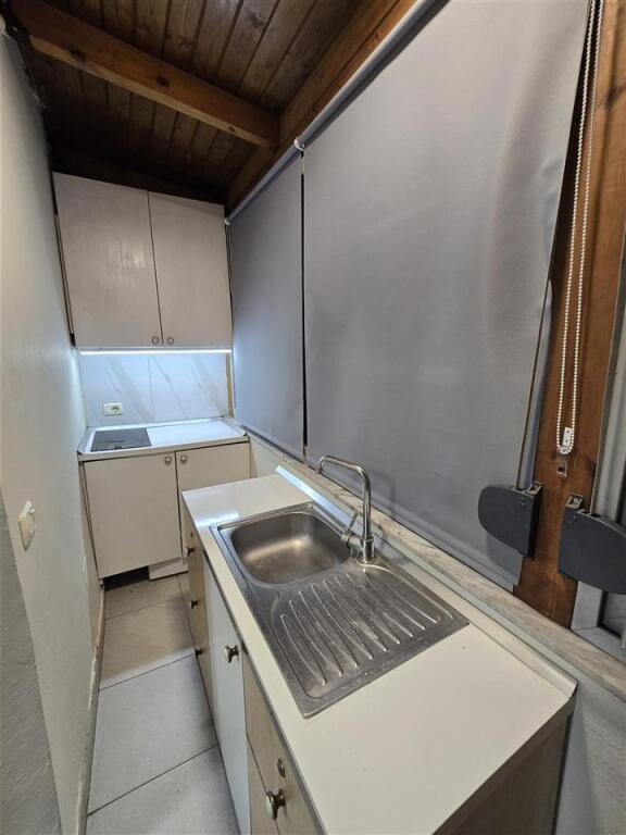 Jepet apartament 1+1 me qera ne fillim te rr mine peza , perballe Gazhelit