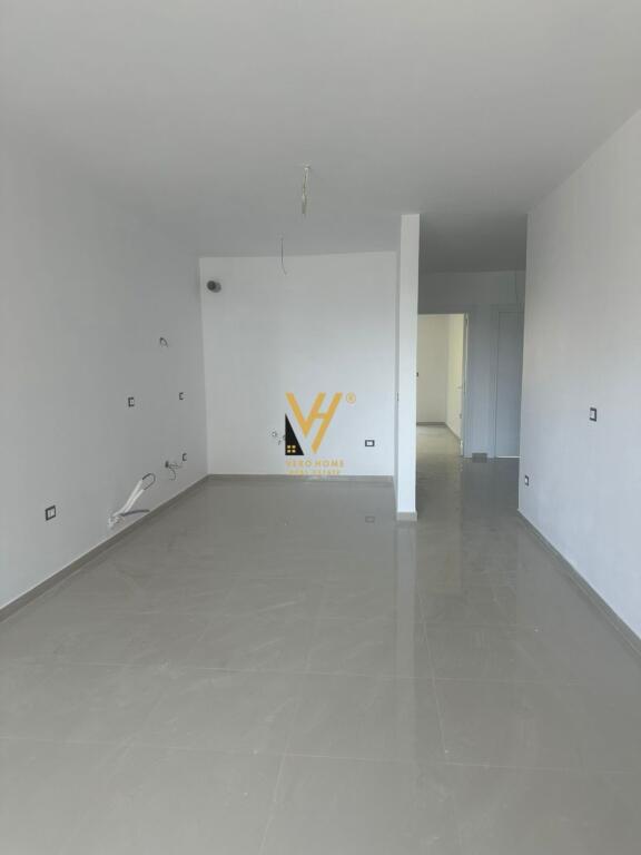 SHITET APARTAMENT 2+1+2 NË KOM.WHITE HILL TE CURRILAT, DURRËS 285.000 EURO