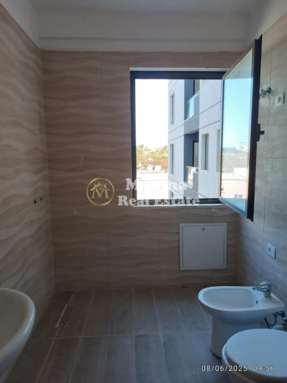 Qera Apartament 2+1, 5 Maji, 400 Euro