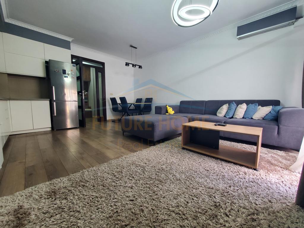 Qera, Apartament 2+1+2, Fresku, Tiranë