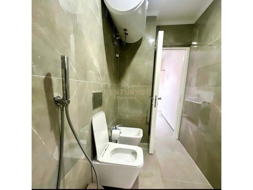 🏠 Shitet Apartament 2+1 – Zona pas Hotel Tiranës, pranë Hotel Opera
