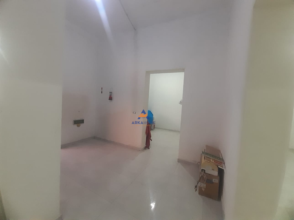 MAGAZZINO IN AFFITTO 350M2 "NE KOMBINAT" 800 EURO.