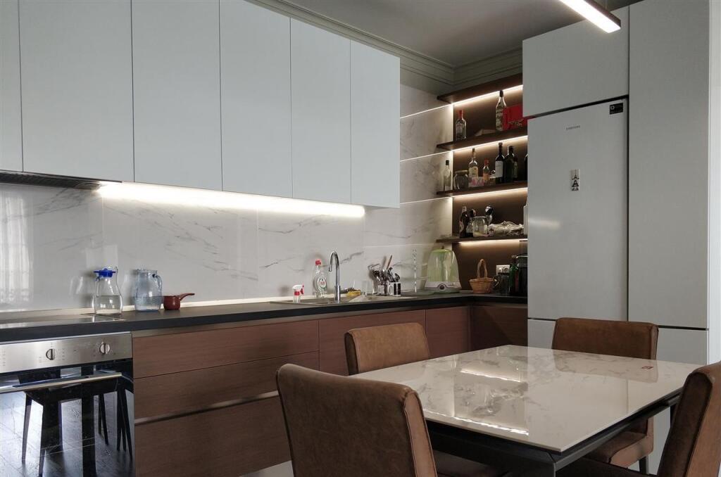 apartament 2+1 me qira ne qender