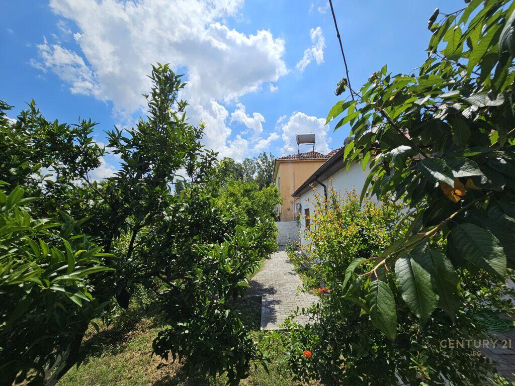 Shtëpi 2+1 (684 m² ) ne Shitje tek Casa Italia