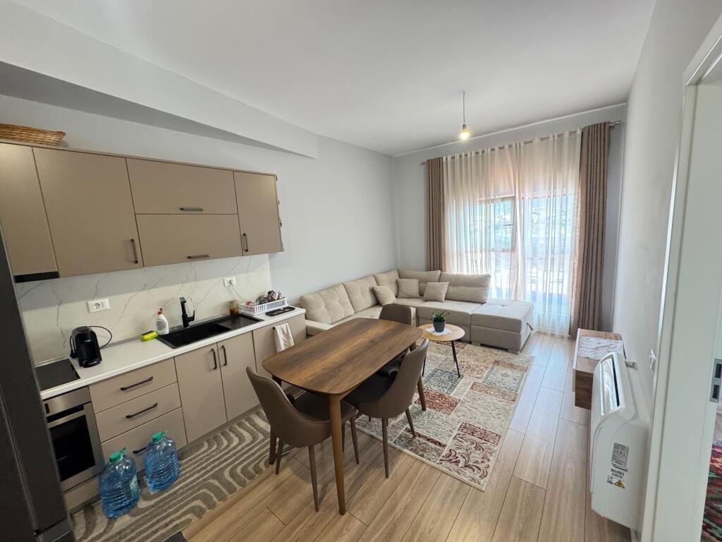 🚪Shitet Apartament 1+1  📍Adresa : Ali Demi Magalem 21  💶Cmimi : 72,000€  