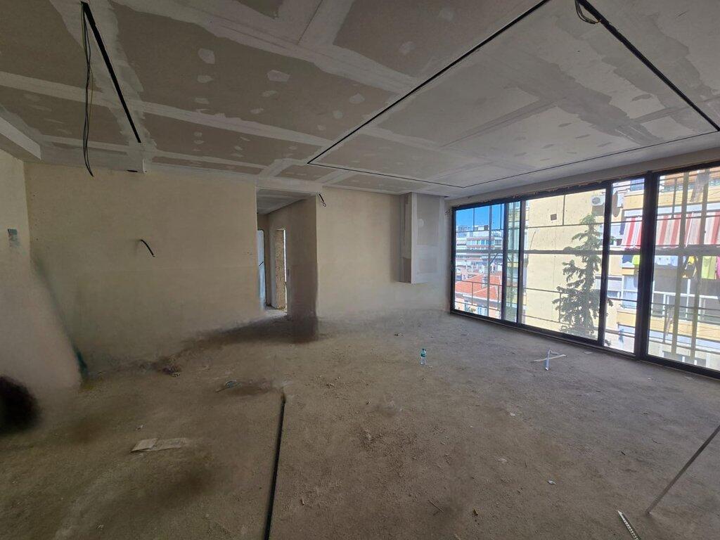 APARTMENT 2+1+2 FOR SALE NEAR THE MUSIC SCHOOL – DIBRËS STREET