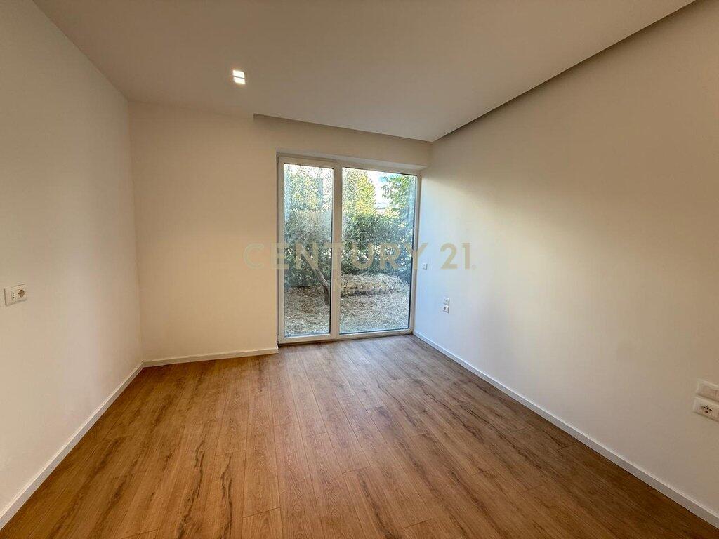 Modern 3-Bedroom + 2-Bathroom Apartment for Rent in one of the Most Prestigious Complexes at Liqeni i Thatë – Rezidenca Forest