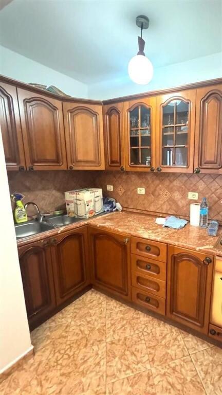 1+1 for rent in Kinostudio