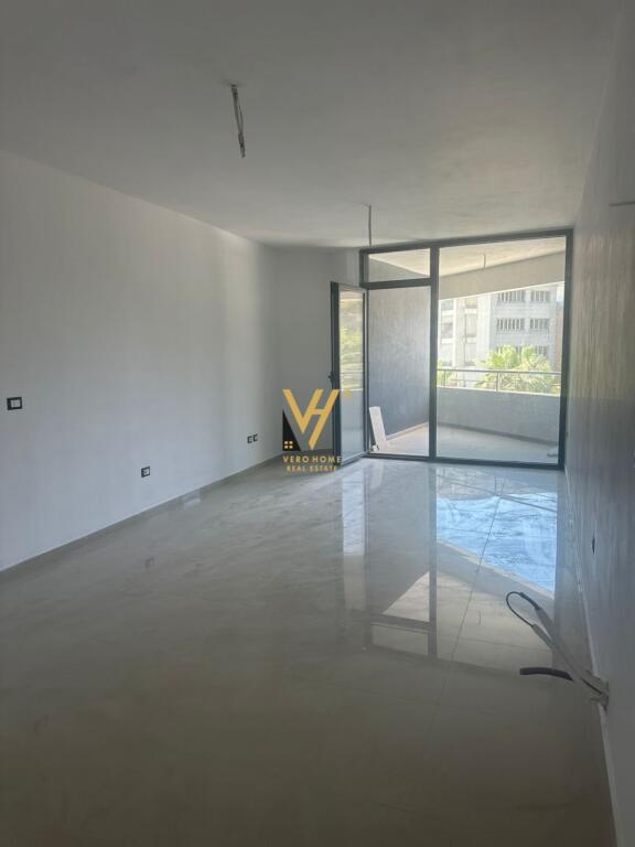 SHITET APARTAMENT 2+1+2 NË KOM.WHITE HILL TE CURRILAT, DURRËS 285.000 EURO