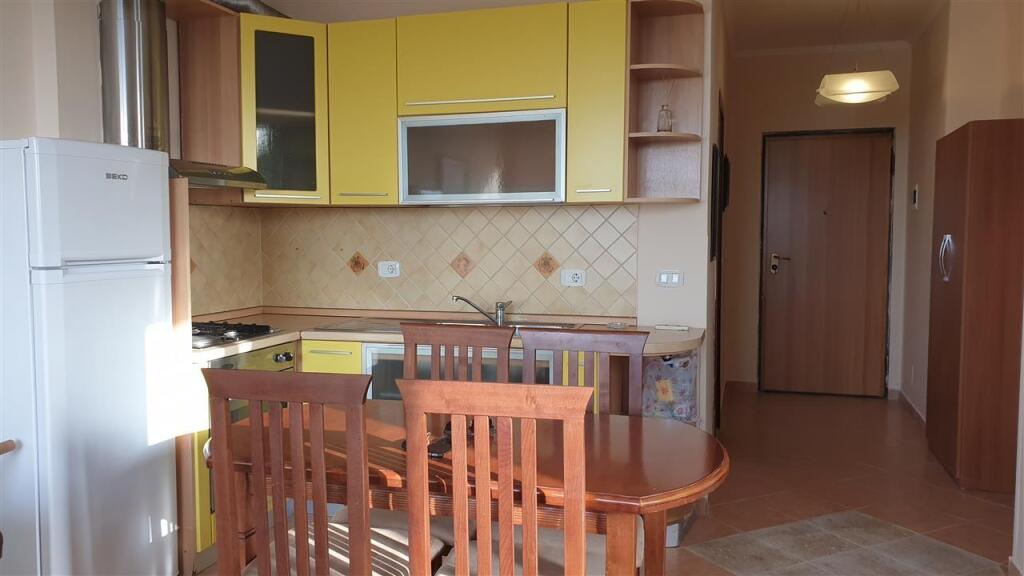 Affittasi Appartamento 1+1 + Annesso – Kullat Jeshile, Ish-Ekspozita
