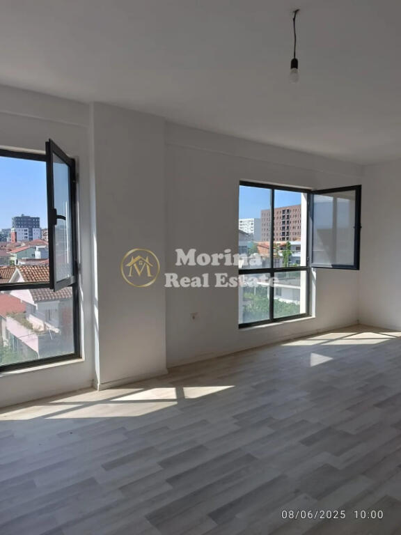 rent Apartment 2+1, 5 Maji, 400 Euro