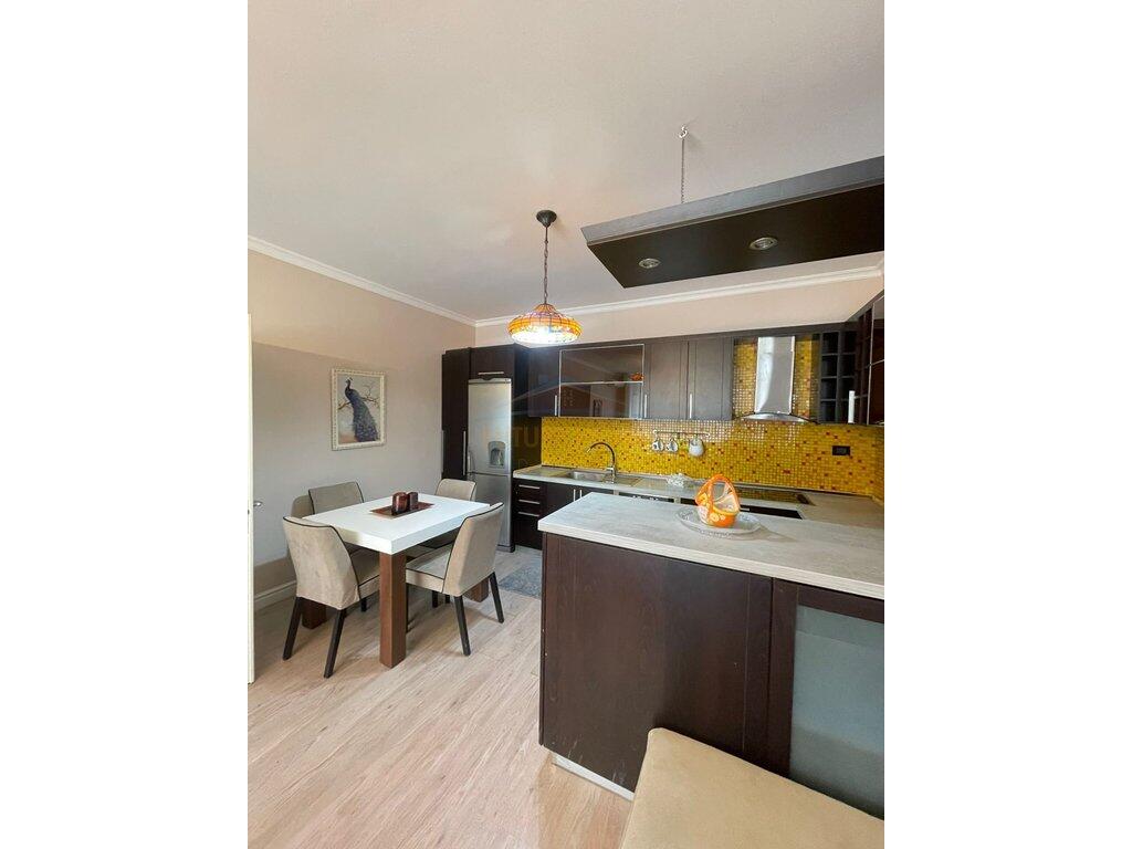 Qera, Apartament 2+1+2, Kika 1, Komuna e Parisit, Tiranë