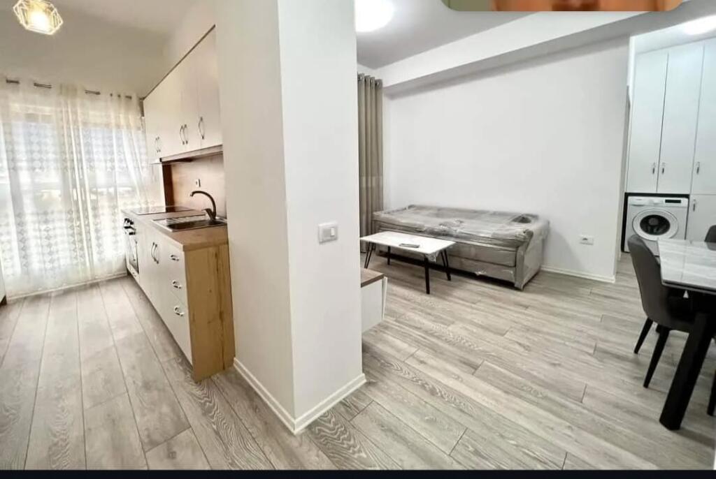 Mangalem 21, apartment 2+1 for rent (450 euro)