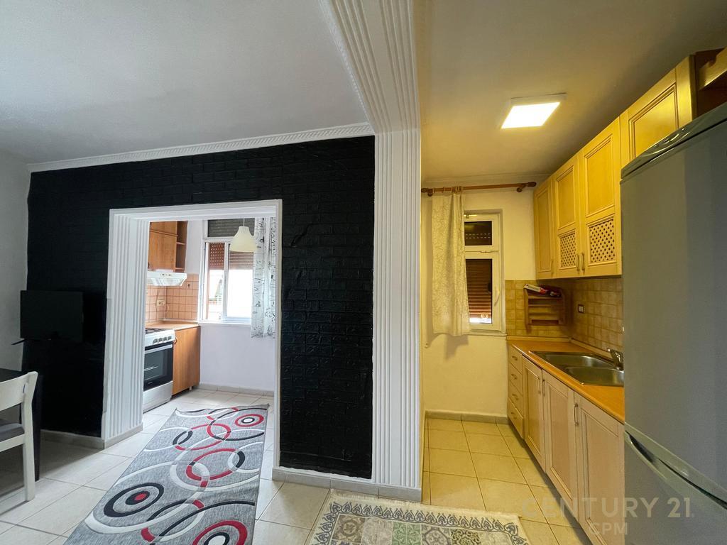 Apartament 2+1 per shitje te Ali Demi