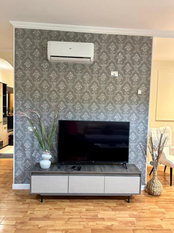 Tirane, apartment 1+1+Balcony for rent Floor 5, 70 m² 670 € (Milto Tutulani Street)
