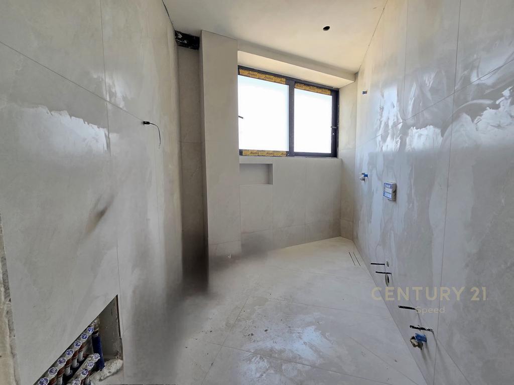 🏡 Appartamento 2+1+2 in Vendita | Via Durazzo, Tirana