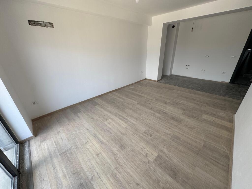 Shitet Apartament 2+1+2 Kodra e diellit