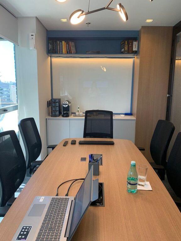 UFFICIO IN AFFITTO 140 M2 BLOK 1.400 EURO