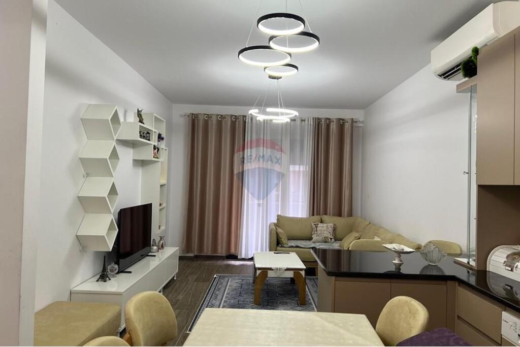 APARTMENT 2+1+2 WITH PARKING SPACE.