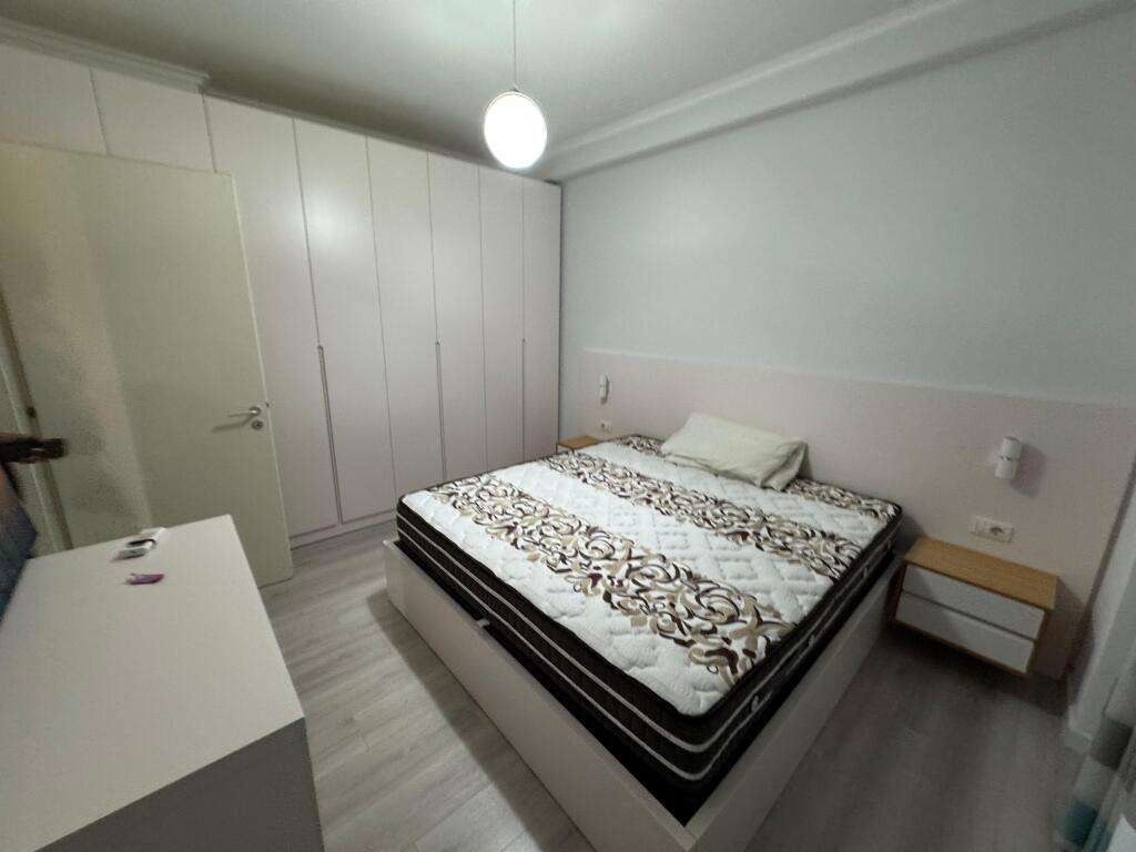 Jepet me qera Apartament 1+1, Mine Peza