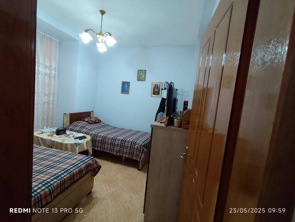 Apartment 3+1 for sale at Myslym Shyri