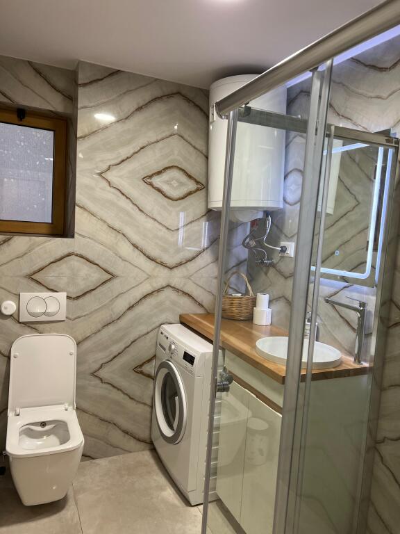 SHITEN 2 APARTAMENTE 1+1 KOMUNA PARISIT 275.000 EURO