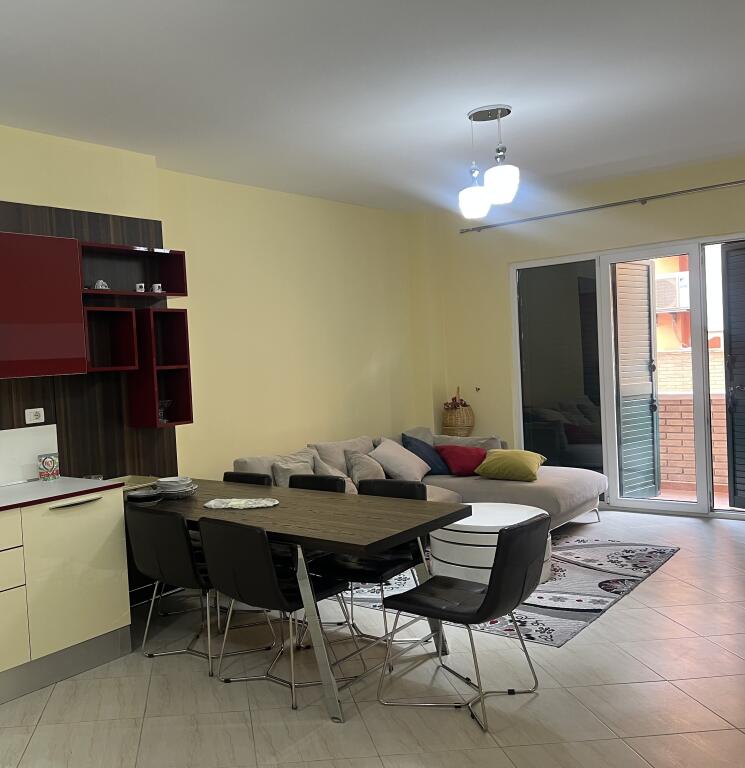 Apartament me qira 2+1 Liqeni i thate pa malore