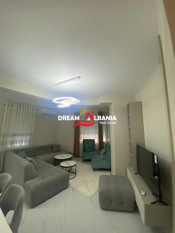 Jepet me qera apartament 2+1 prane rruges Mine Peza (42214800)
