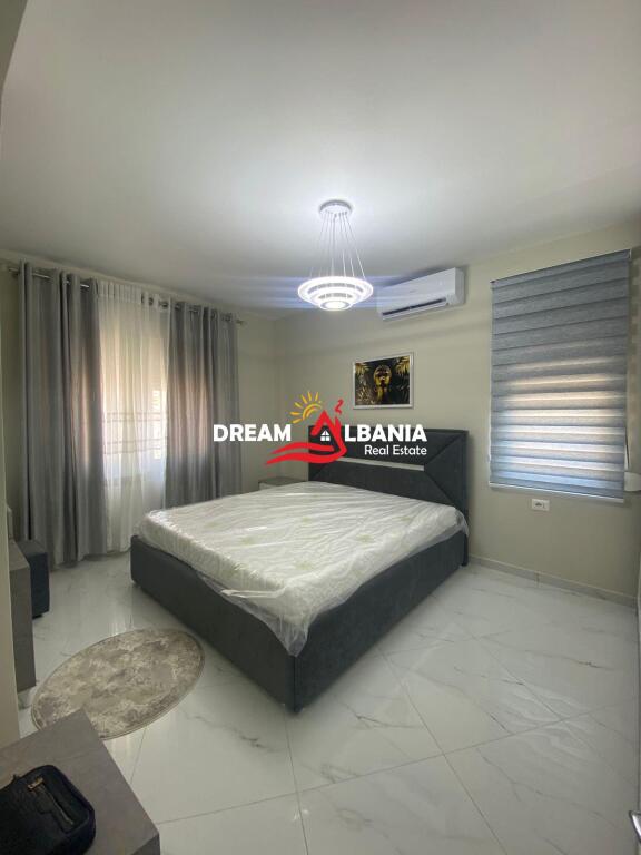Jepet me qera apartament 2+1 prane rruges Mine Peza (42214800)
