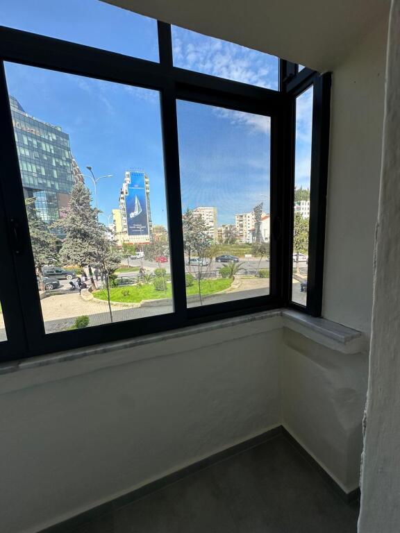 Studio apartment for rent at Zogu i Zi (300 Euro)