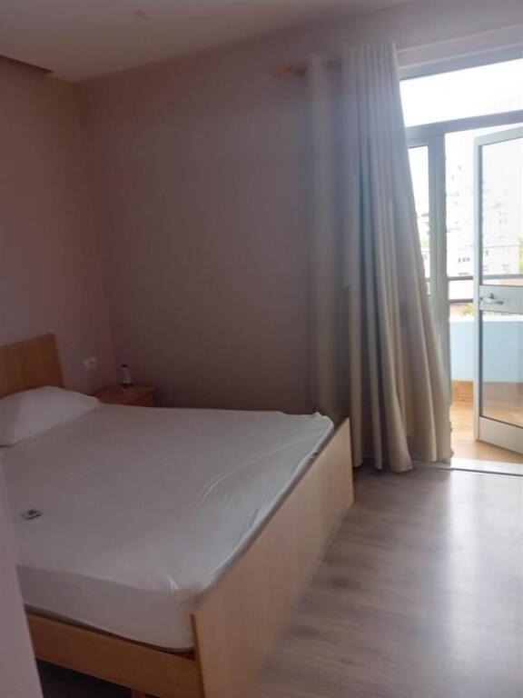 Apartament me qira 1+1 tek Ish Stacioni i Fundit i Tiranes se Re