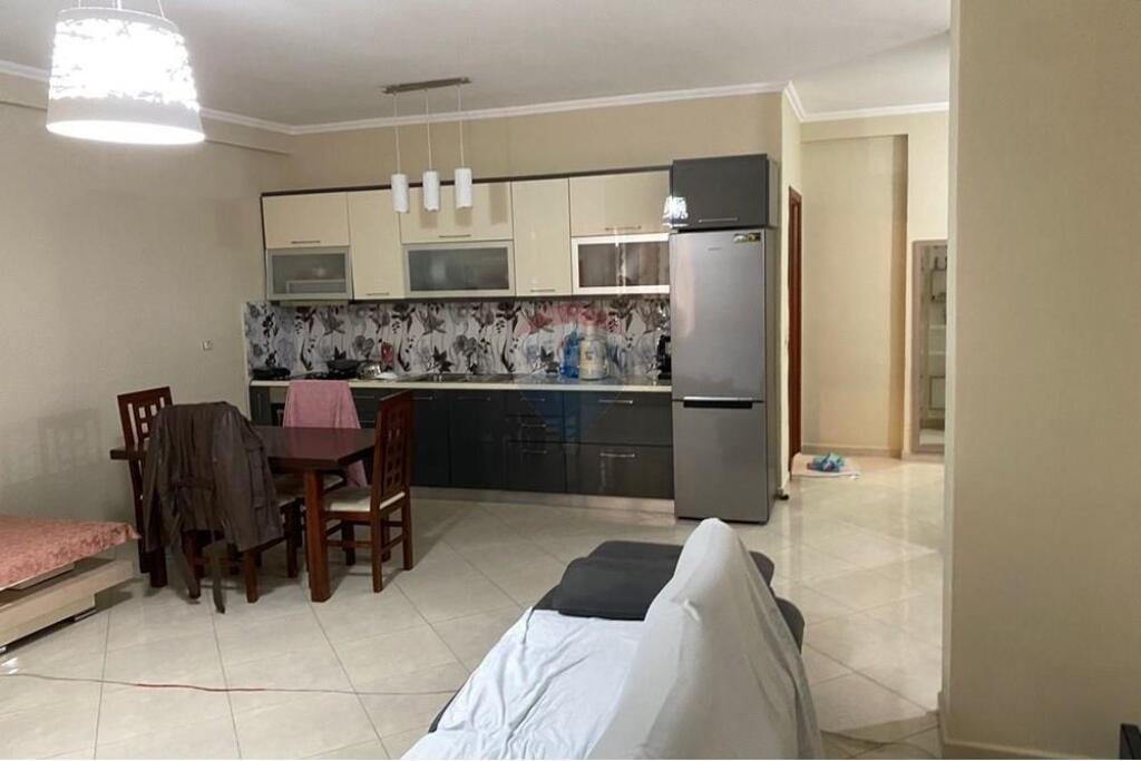 Apartament me qira 2+1+2 Fresku